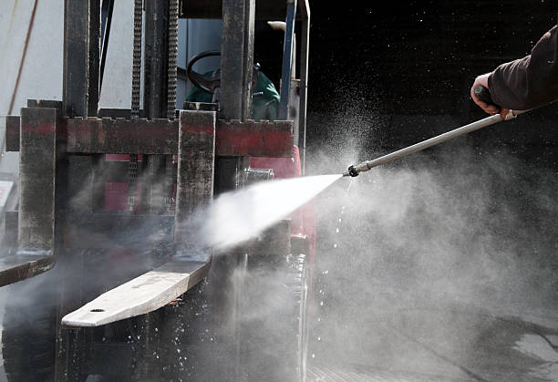 Why Choose Our Certified Pressure Washing Experts for Your Project Needs in Bayou Gauche, LA?